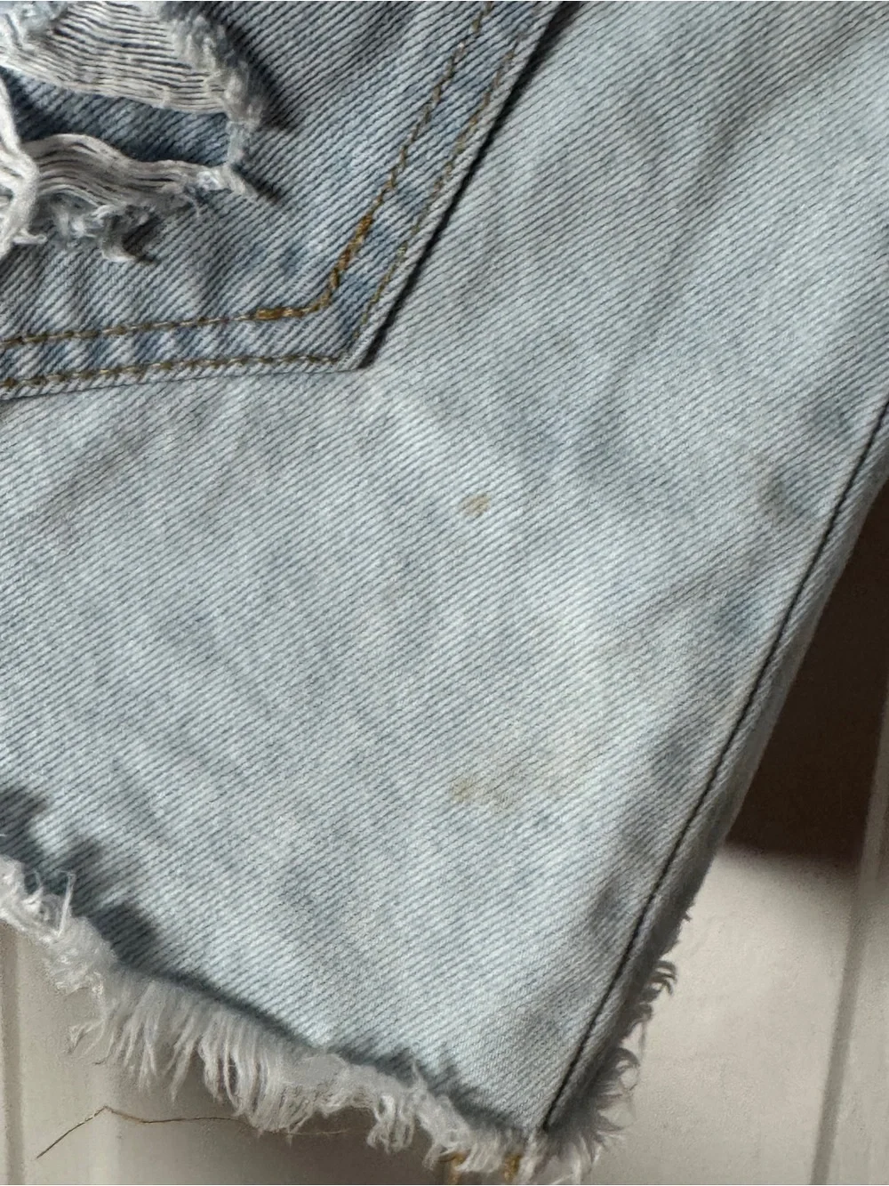 Forever 21 Light Wash Distressed Denim Mini Skirt Raw Hem Frayed Sz 31/large
